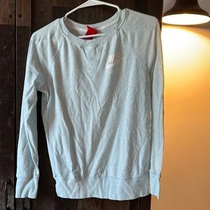 Nike lightweight pull over sweatshirt
